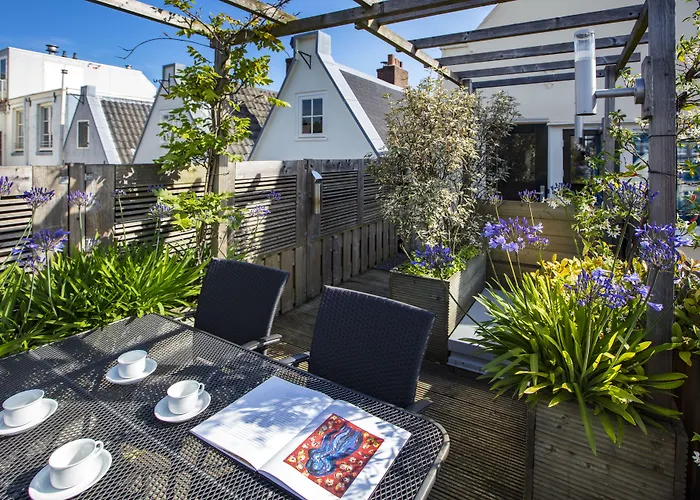 Dutch Masters Short Stay Apartments