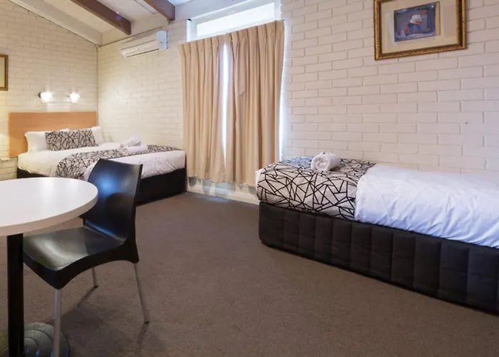 Hotel with Tennis: Alivio Tourist Park Canberra
