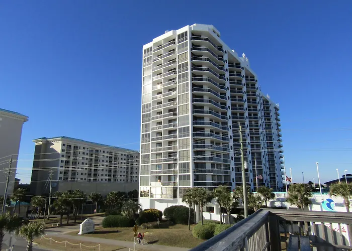 Resort: Surfside Beach Resort