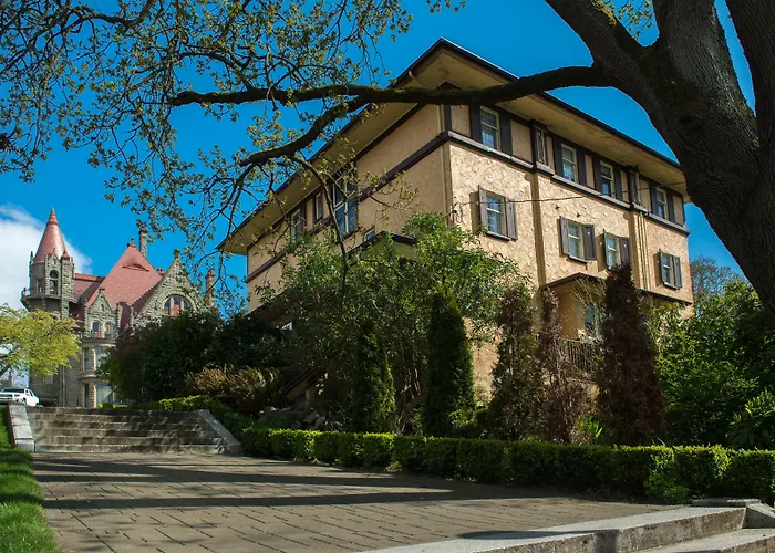 Hotel with view: The Craigmyle Inn