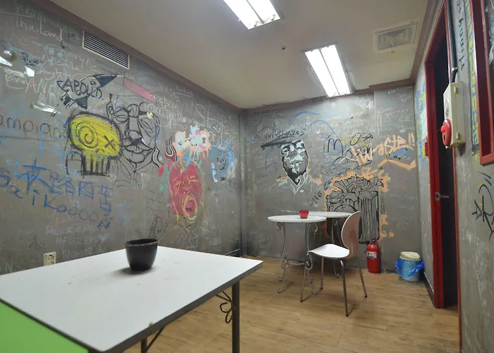 Kimchee Sinchon Guesthouse