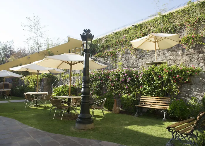 Hotel de 4 estrellas: El Cabildo Hotel