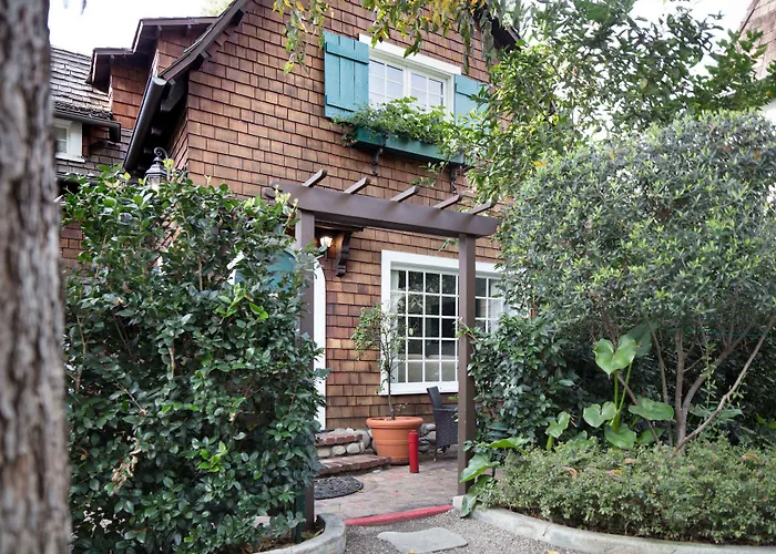 Hôtel romantique: The Charlie West Hollywood