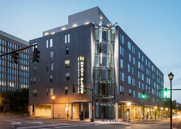 Hyatt Place Downtown - Old Port Square