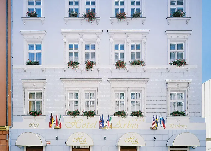 Goedkoop hotel: Arbes