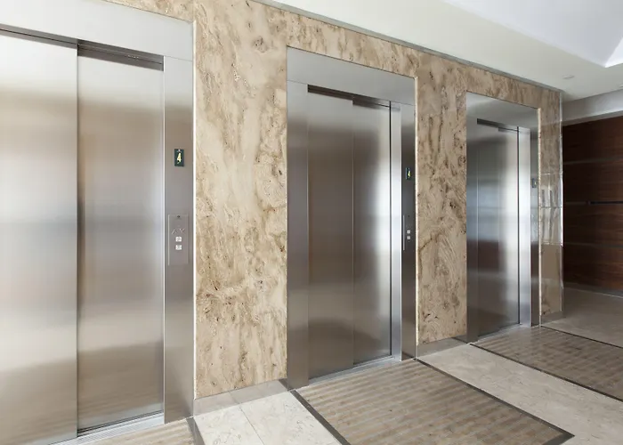 Hotel de 4 estrelas: Gran Hotel Corona Sol