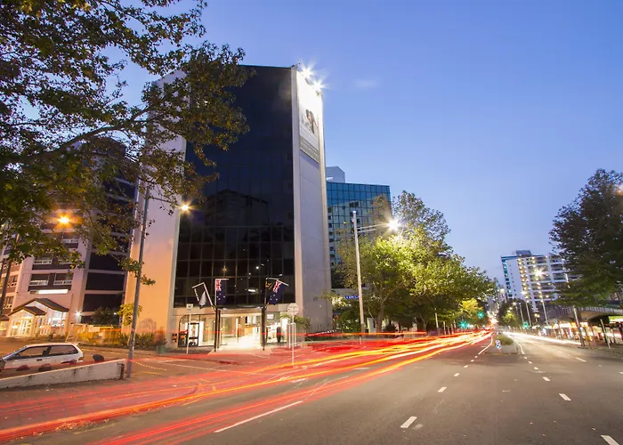 Vr Queen Street Hotel & Suites