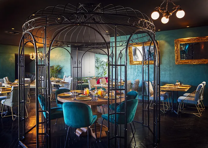 Luxe hotel: Brown Lighthouse Tel Aviv, A Member Of Brown Hotels
