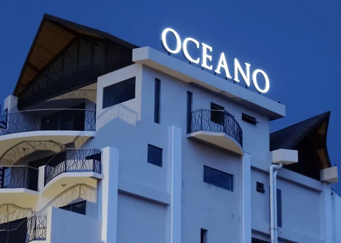 Oceano Boutique & Bistro