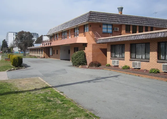 Lyneham Motor Inn