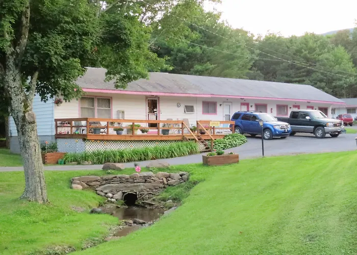 Motel: Four Seasons Motel