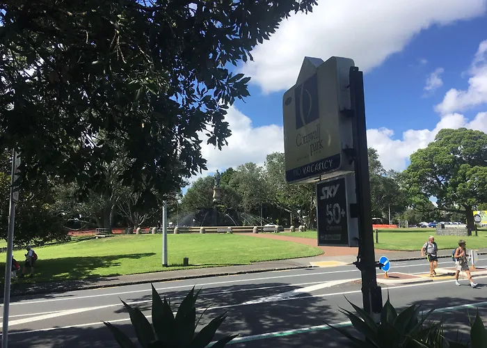Cornwall Park Motor Inn