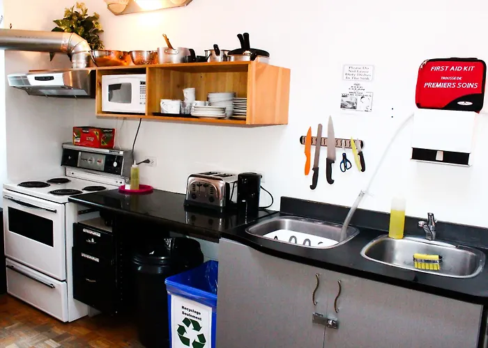 Hotel pres du College: Auberge L'Apero