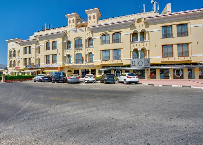 Self Catering: Beach Hotel Apartment