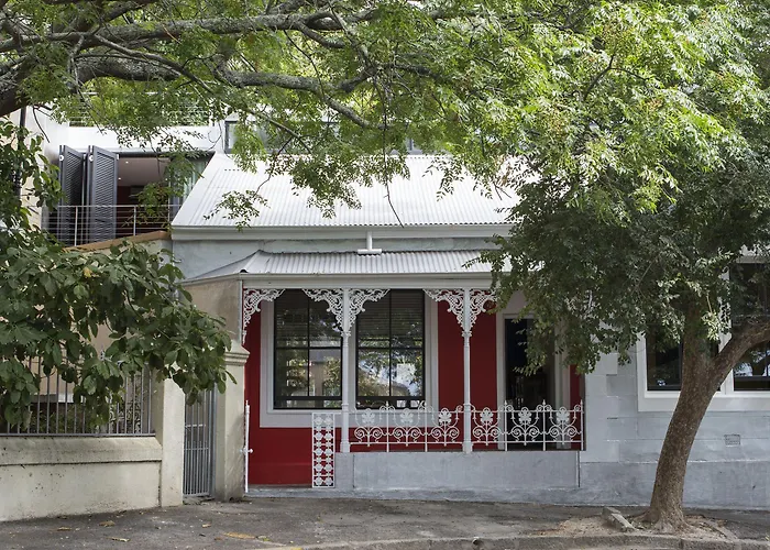 Luxury hotel only: 12 Hofmeyr