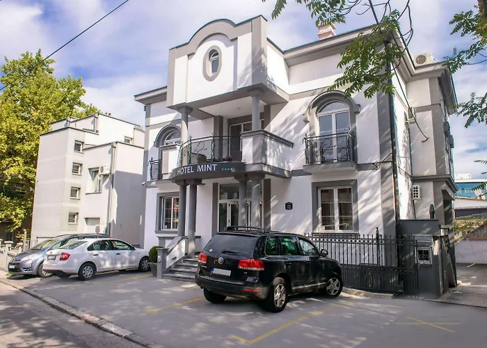 Centraal gelegen hotel: Garni Hotel Mint