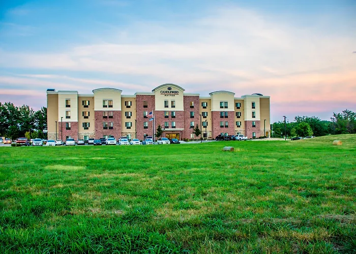 Pet Friendly hotel: Candlewood Suites Overland Park W 135Th St By Ihg