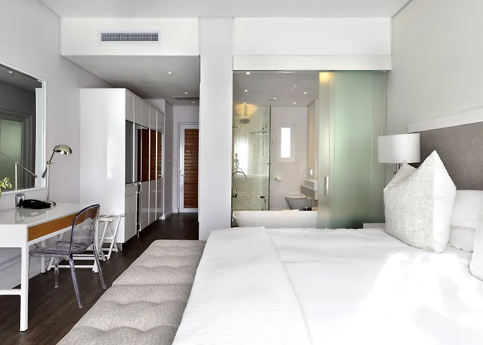 Boutique - Lion Roars s&Lodges