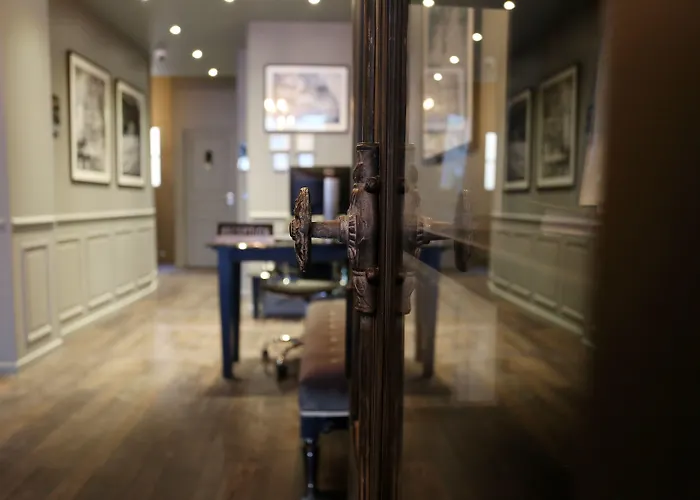 3 star hotel: Hotel Saint-Louis Pigalle