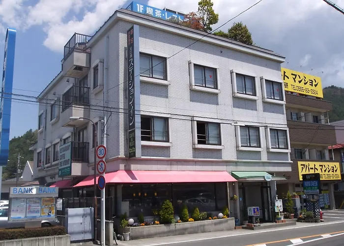 Kawaguchiko Station Inn