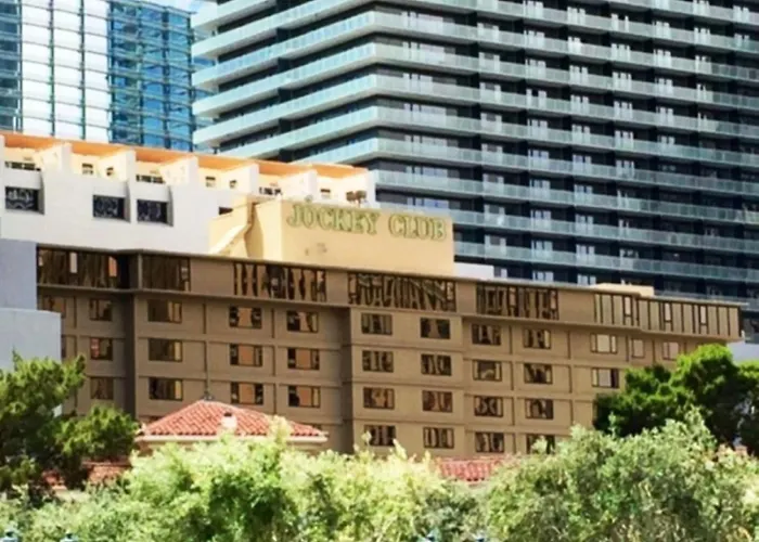 Apart-hotel: Getaways At The Jockey Club