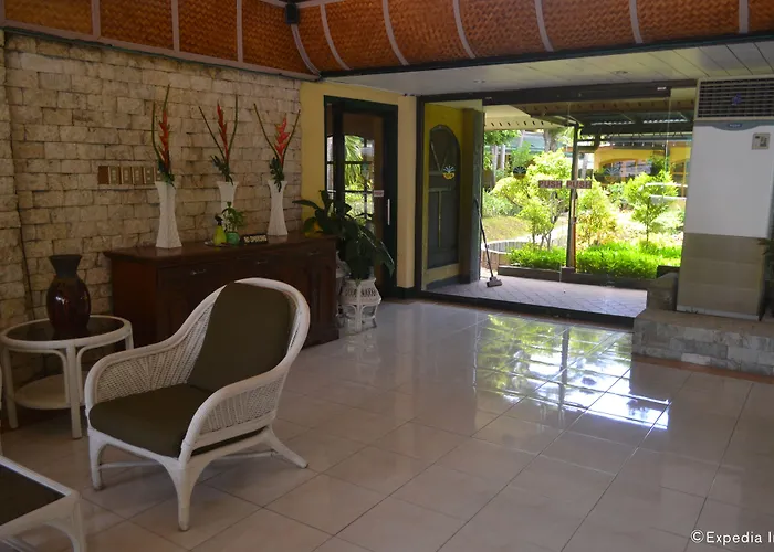 Resort: Family Country Hotel And Convention Centre