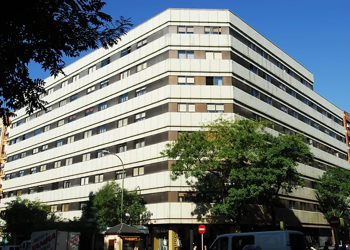 Apartahotel: Apartamentos Goya 75