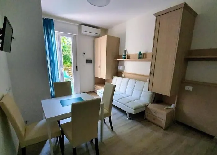 Hotel Airone B&B Camere e Appartamenti Cervia