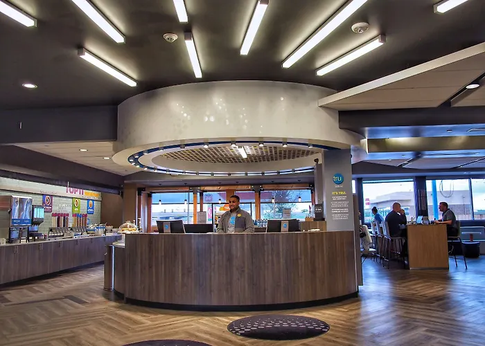 Pet Friendly hotel: Tru By Hilton Oklahoma City Airport, Ok
