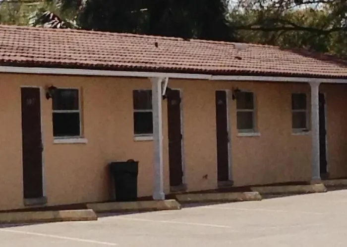 Motel: Cadillac Motel