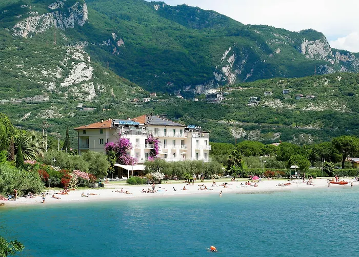 Resort: Hotel Baia Azzurra