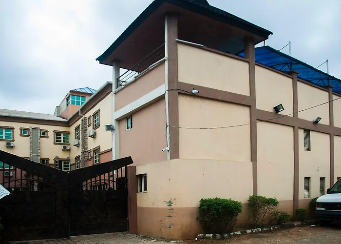 Sugarland Hotel And Suites