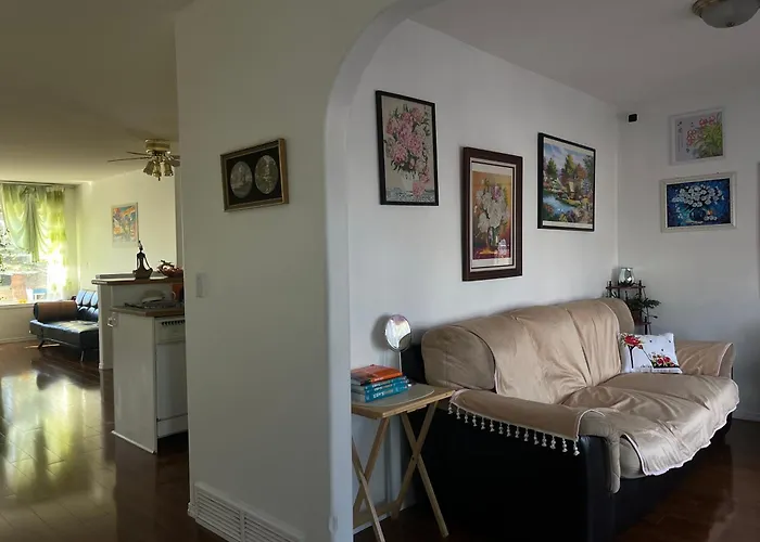 Guest house: Hidden Valley Treehouse Home!