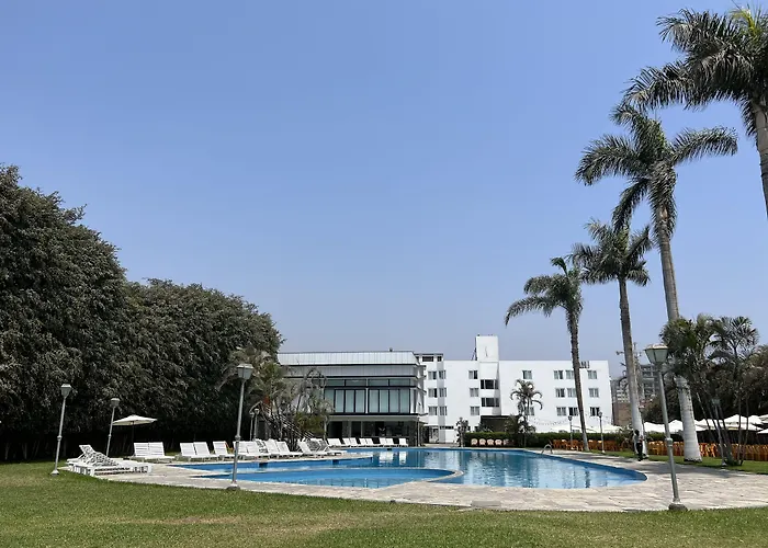 Hotel con piscina: Hotel Hacienda Lima Norte