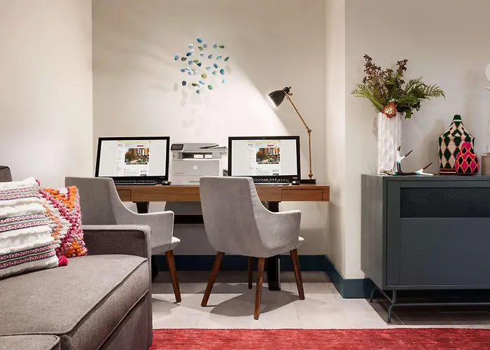 3 star hotels Hilton Garden Inn Boulder