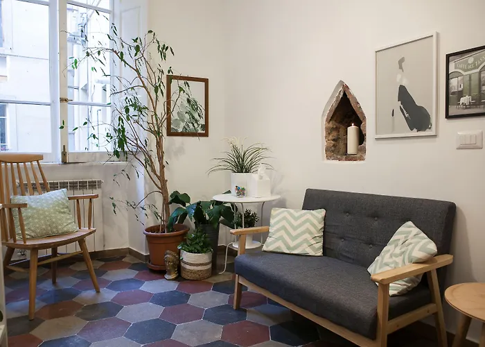 Resort: Maison Coquette