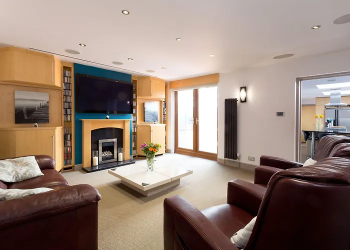  Spacious 4 Bedroom In Oxford City Centre, Near Colleges & Botanical Gardens