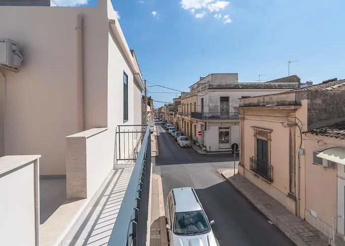 Albergo centrale: Il cappello sulle 23