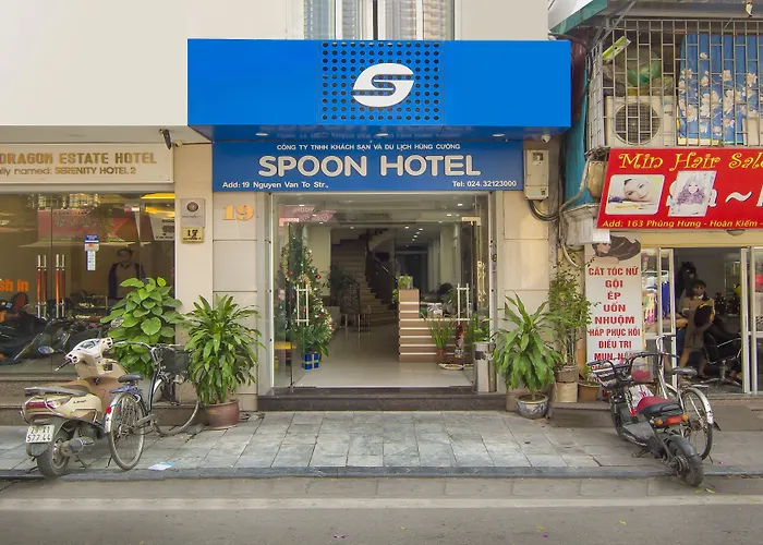 Hotels with tennis Spoon