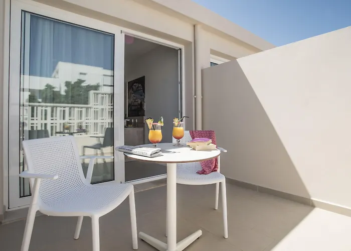 Hotel Voramar - Emar Hotels Es Pujols