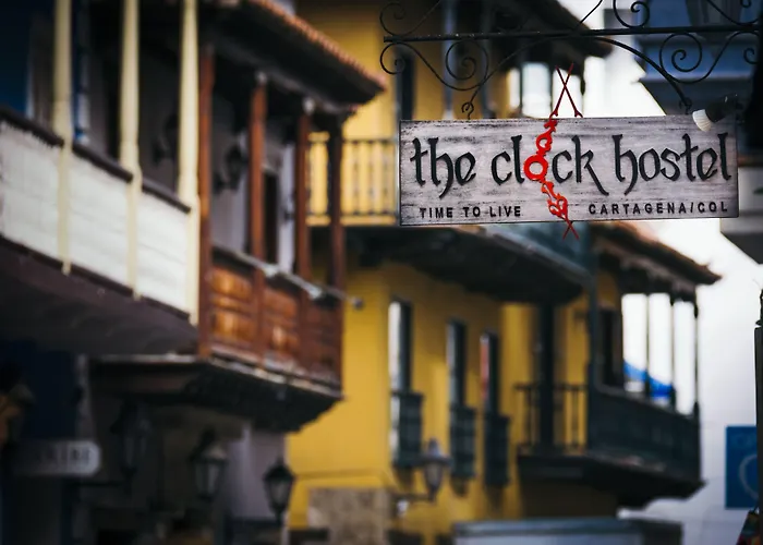 Hotel cerca del colegio: The Clock Hostel & Suites