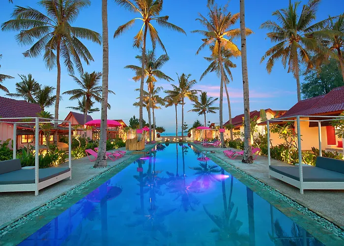Hotels with pool Pinkcoco Gili Air - Constant Surprises & For Cool Adults Only