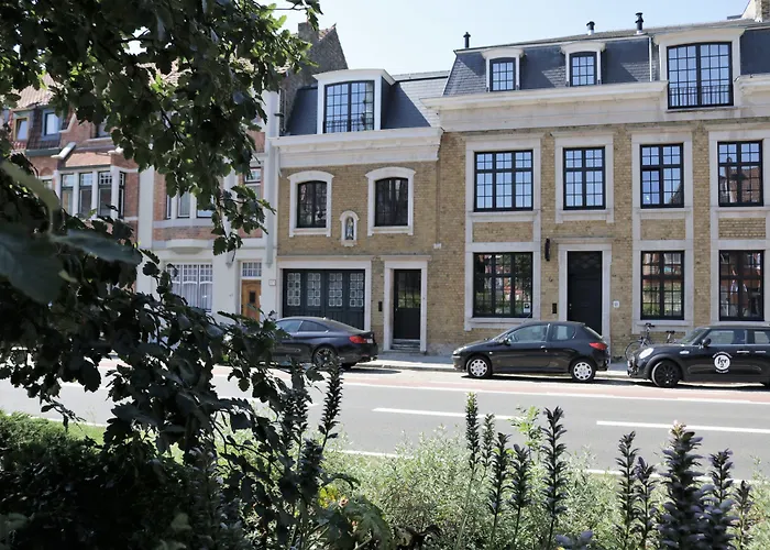 Ping Pong hotel: B&B For 2-Wellness For 2