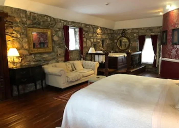 The George Hotel