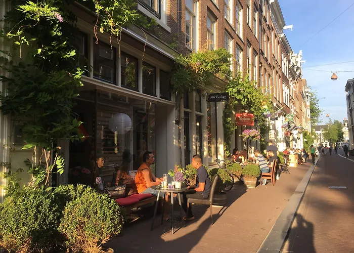 B&B: Amsterdam Barangay
