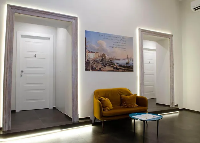 Hotel: Napoli Svelata