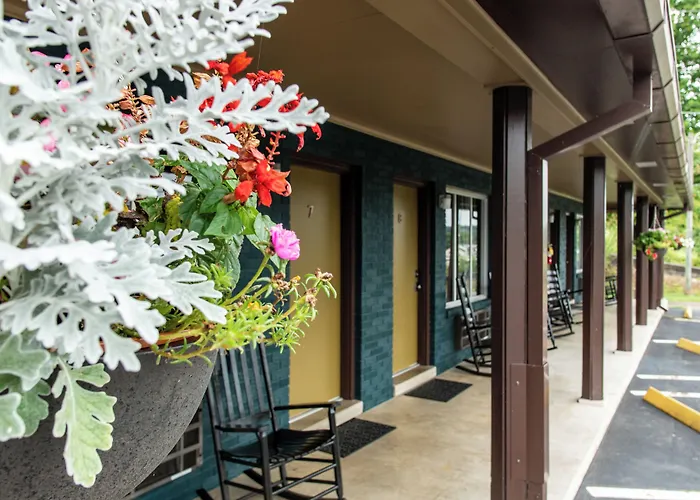 River Breeze Inn