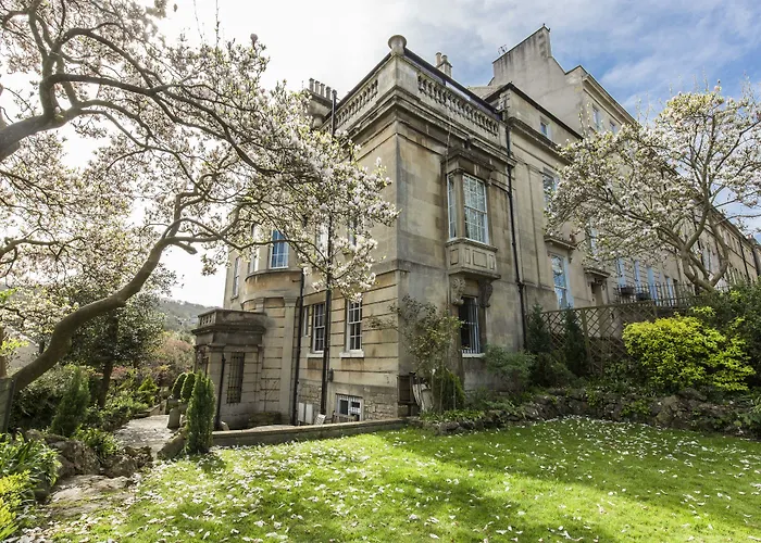 Hotel with view: Grosvenor Villa