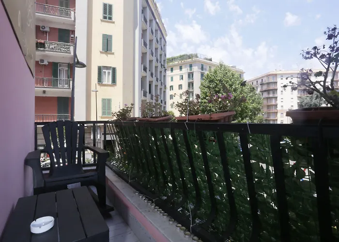 Esposito Plaza- Rooms & Suite