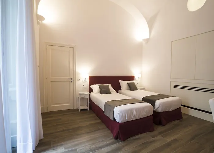Albergo centrale: Foro Carolino S&B
